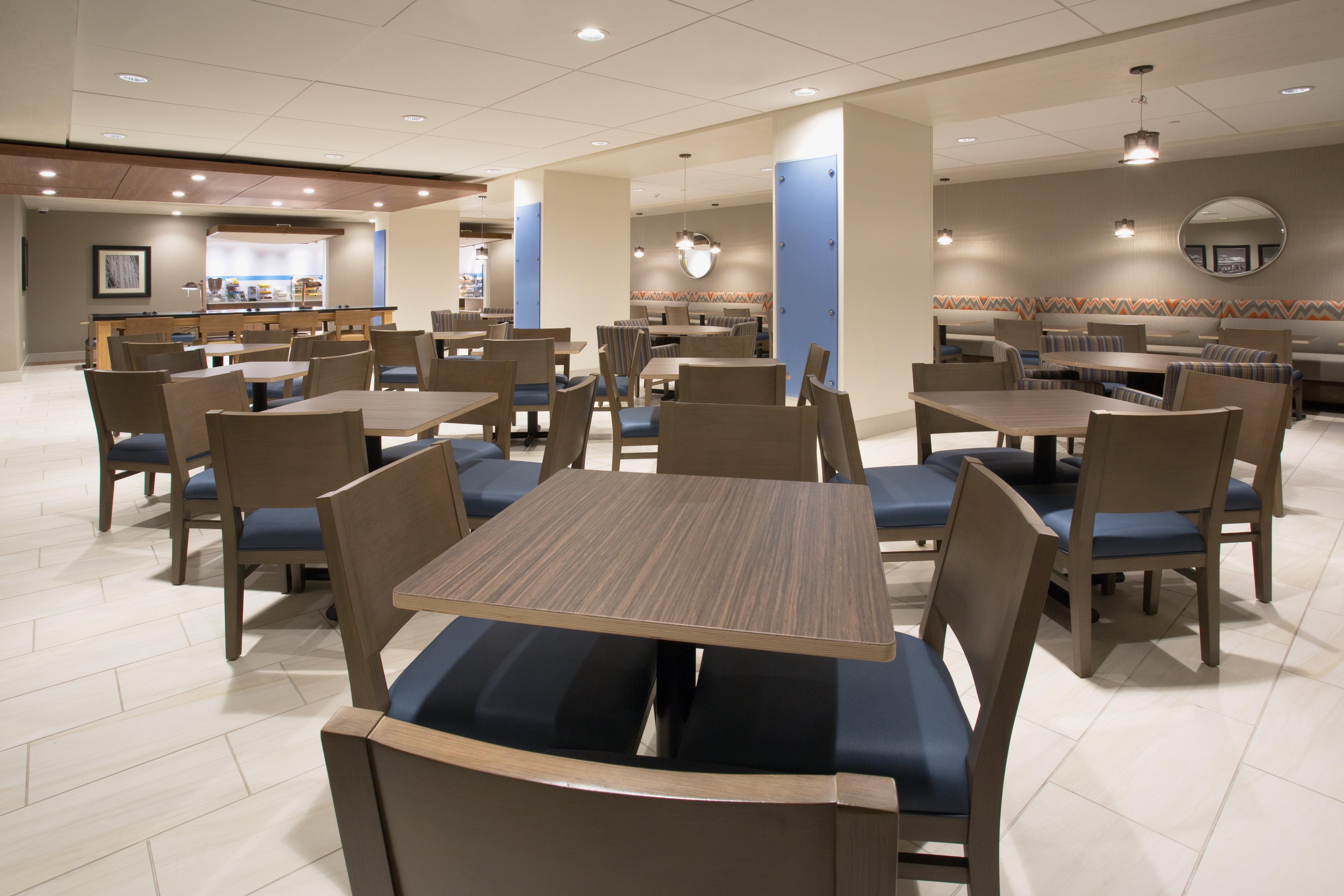Holiday Express Downtown By Ihg Hotel 3*